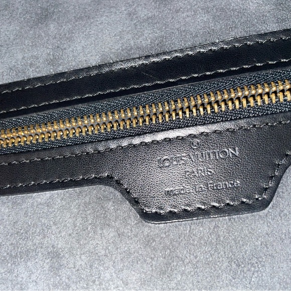 Authentic Louis Vuitton LV Lussac Epi Shoulder Bag. Excellent Condition! - Picture 8 of 9